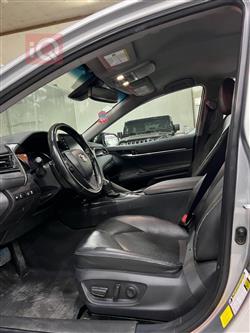 تۆیۆتا کامری